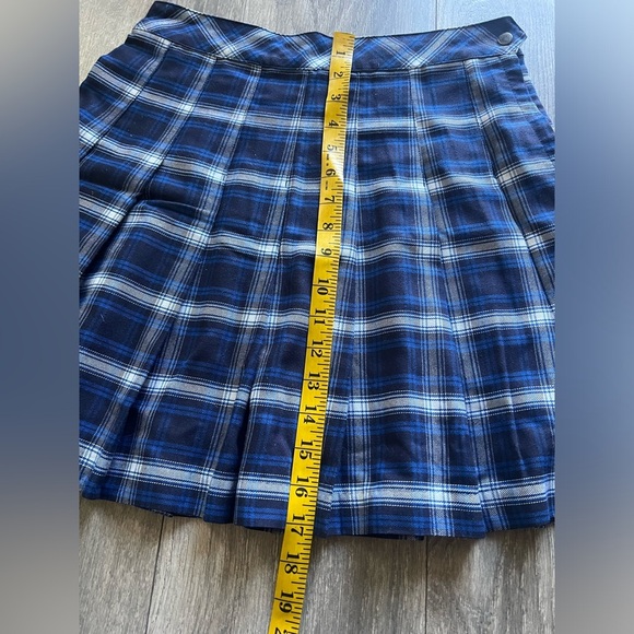H&M short pleated school girl skirt in royal blue and white. Size 6 - Picture 9 of 9